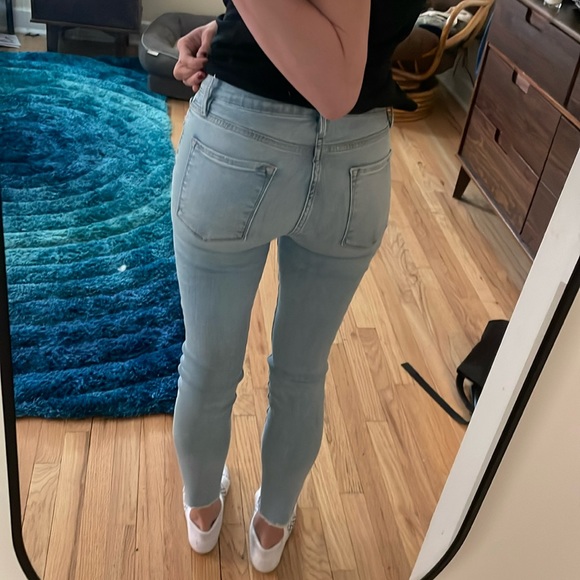 Frame Light Blue Skinny Crop Jeans
